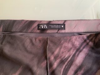Falda midi Zara efecto tie-dye