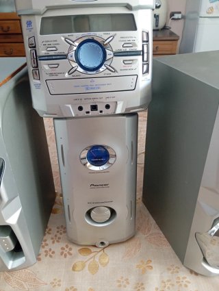 Stereo Pioneer