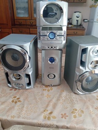 Stereo Pioneer