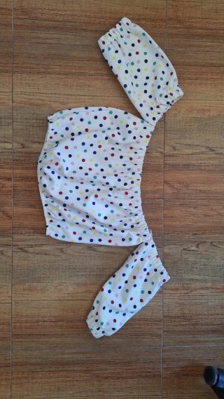 Blusa de mujer con lunares multicolor
