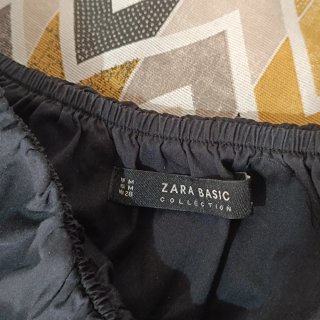 Blusa Zara Negra Hombros Descubiertos por 2€