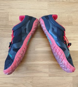 Zapatillas Saguaro Vitality III Negras/Rojas