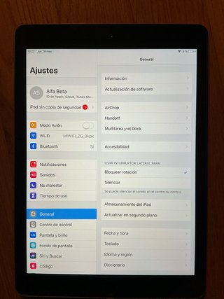 Apple iPad Air.