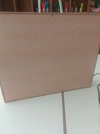 Mesa de luz con mando