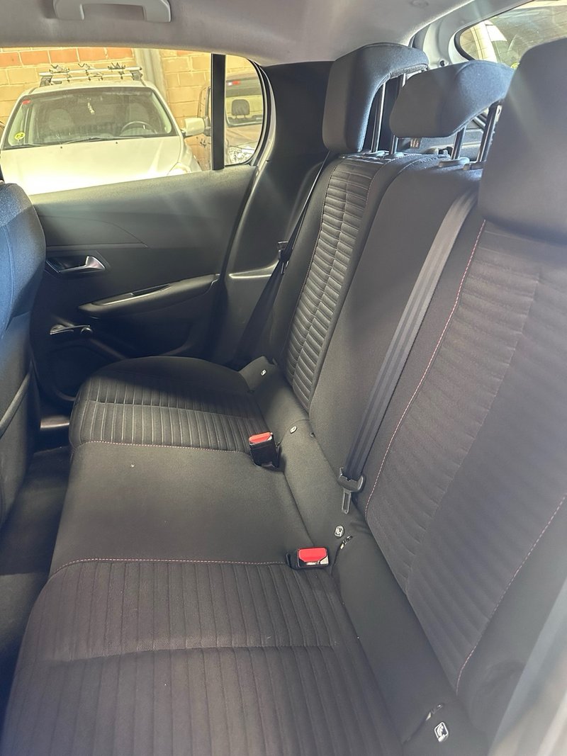 Peugeot 208 2020, foto 12
