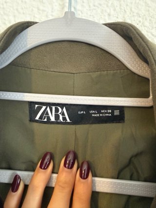 Chaqueta Zara verde militar