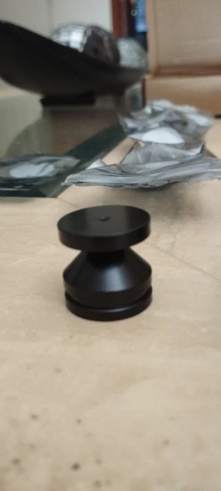 Puntas Desacoplo Spikes para Altavoces (Negro/Dora