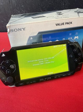 Sony PSP 1004 con 128 GB e adattatore micro SD
