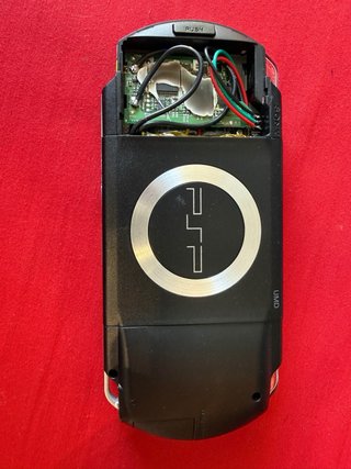 Sony PSP 1004 con 128 GB e adattatore micro SD