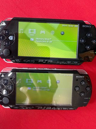 Sony PSP 1004 con 128 GB e adattatore micro SD