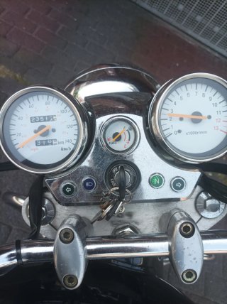 Hyosung Aquila GV 125cc Cruiser Plata