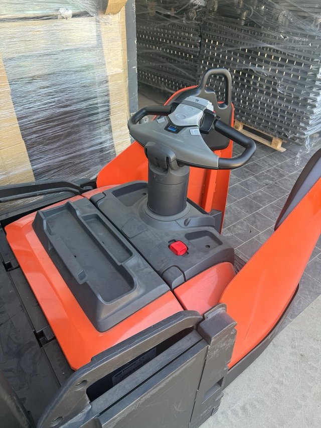 Apilador Toyota Staxio SPE120XR