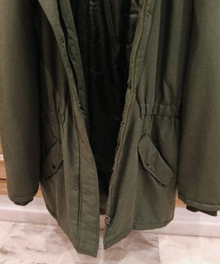 Parka verde Only con capucha y pelo