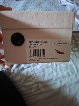 Zapatos Lola Casademunt rojos tacón