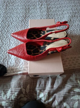 Zapatos Lola Casademunt rojos tacón