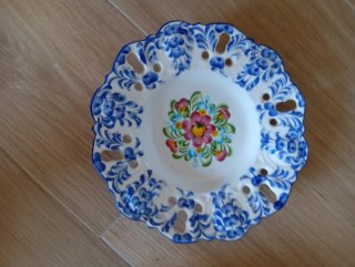 Fuente decorativa de porcelana