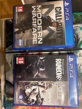PS4 + Mando + 2 Juegos