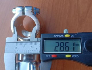 Potencia UNO 75mm Aluminio Brillo