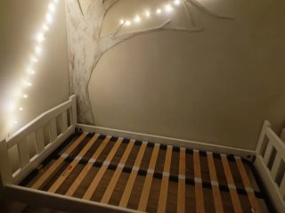 Cama individual de diseño minimalista