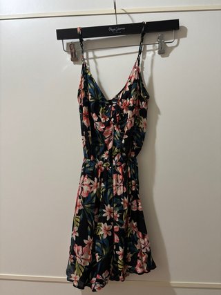 Mono corto con estampado de flores