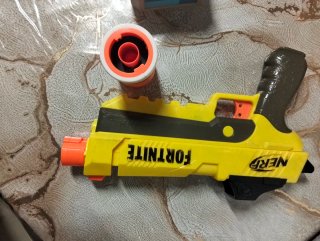 Martillo Minecraft y Pistola Nerf Fortnite