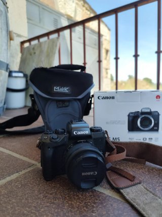 Cámara Canon EOS M5
