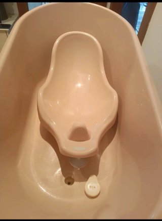 Bañera Bebe-Jou Rosa con Soporte Precio a negociar