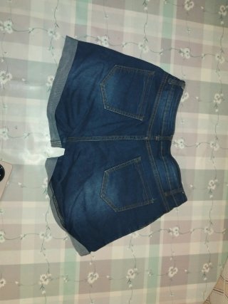 Pantalón vaquero corto talla 40