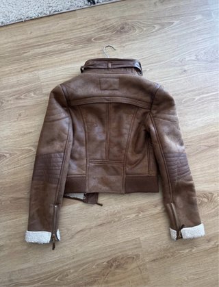 Chaqueta piel con borreguito
