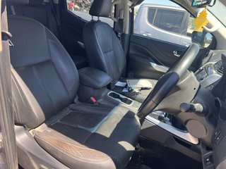 Nissan NP300 2015 2.3 DCI