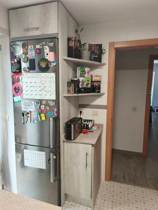 Cocina Silestone completa gris y blanca