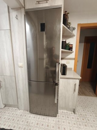 Cocina Silestone completa gris y blanca