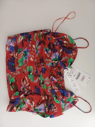 Top Zara Estampado Floral Rojo Talla S