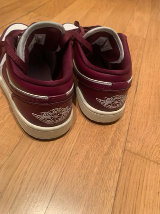 Nike Air Jordan Rosse e Bianche