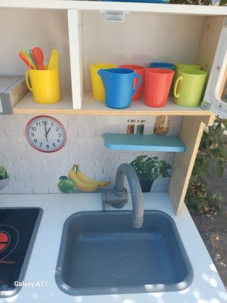 Cocinita de madera para niños