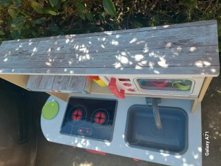 Cocinita de madera para niños