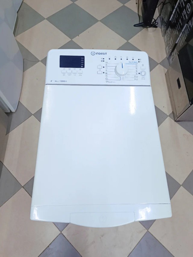 Lavadora 'INDESIT' 6kg 1000rpm A+++