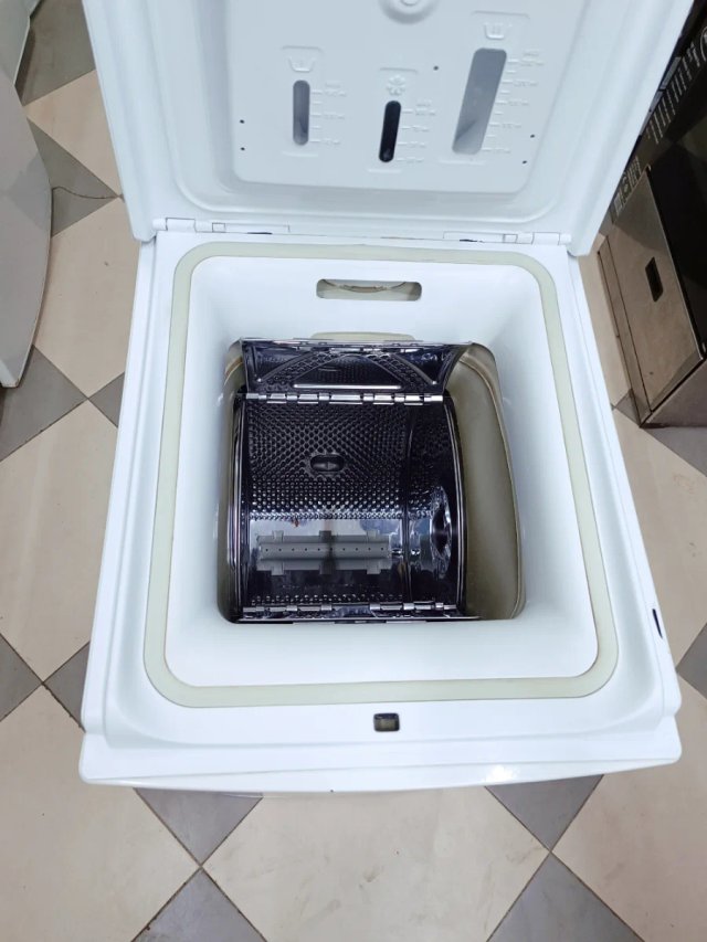 Lavadora 'INDESIT' 6kg 1000rpm A+++