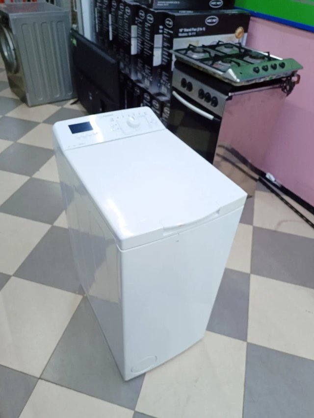 Lavadora 'INDESIT' 6kg 1000rpm A+++