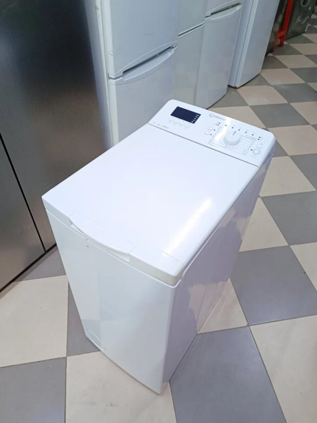 Lavadora 'INDESIT' 6kg 1000rpm A+++