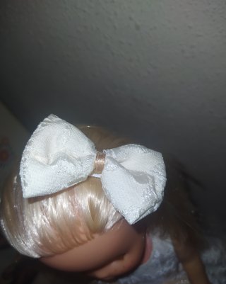 Muñeca Lesly más dos vestidos chaqueta y zapatos
