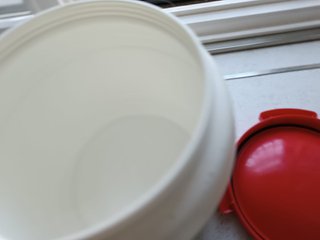 Fusto stagno in plastica con tappo a vite