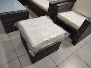 Conjunto terraza: sofá, sillones y mesa