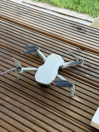 DJI Mini 2 SE Drone Ultraleve 249g