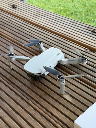 DJI Mini 2 SE Drone Ultraleve 249g