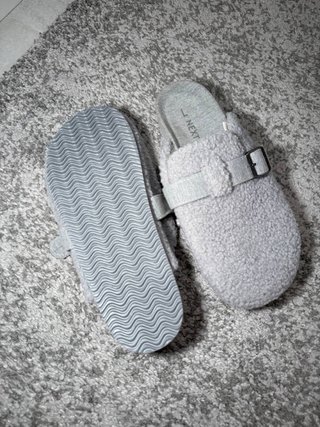 Zapatillas tipo zueco Next grises