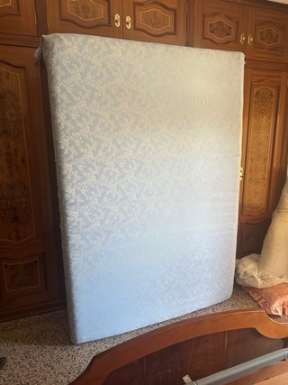 Colchón de tela azul claro