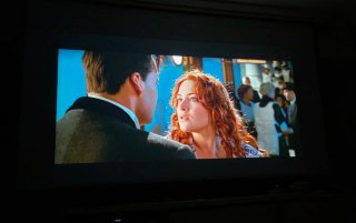 Proyector Epson EH-TW6600 y Pantalla 120