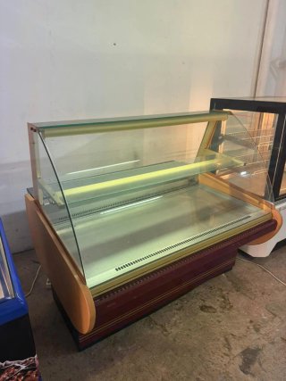 Vitrina expositora madera y cristal
