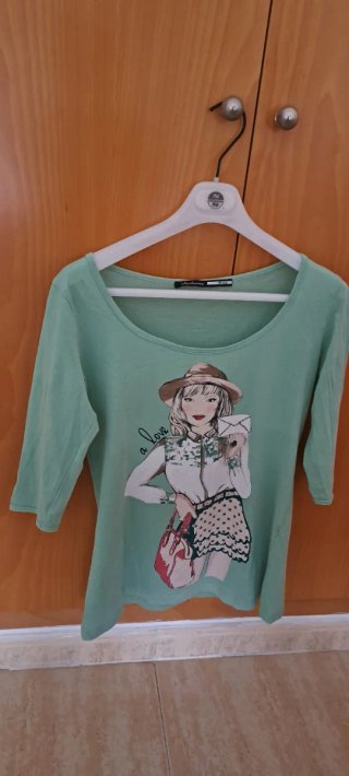 Camiseta Stradivarius verde turquesa menta M